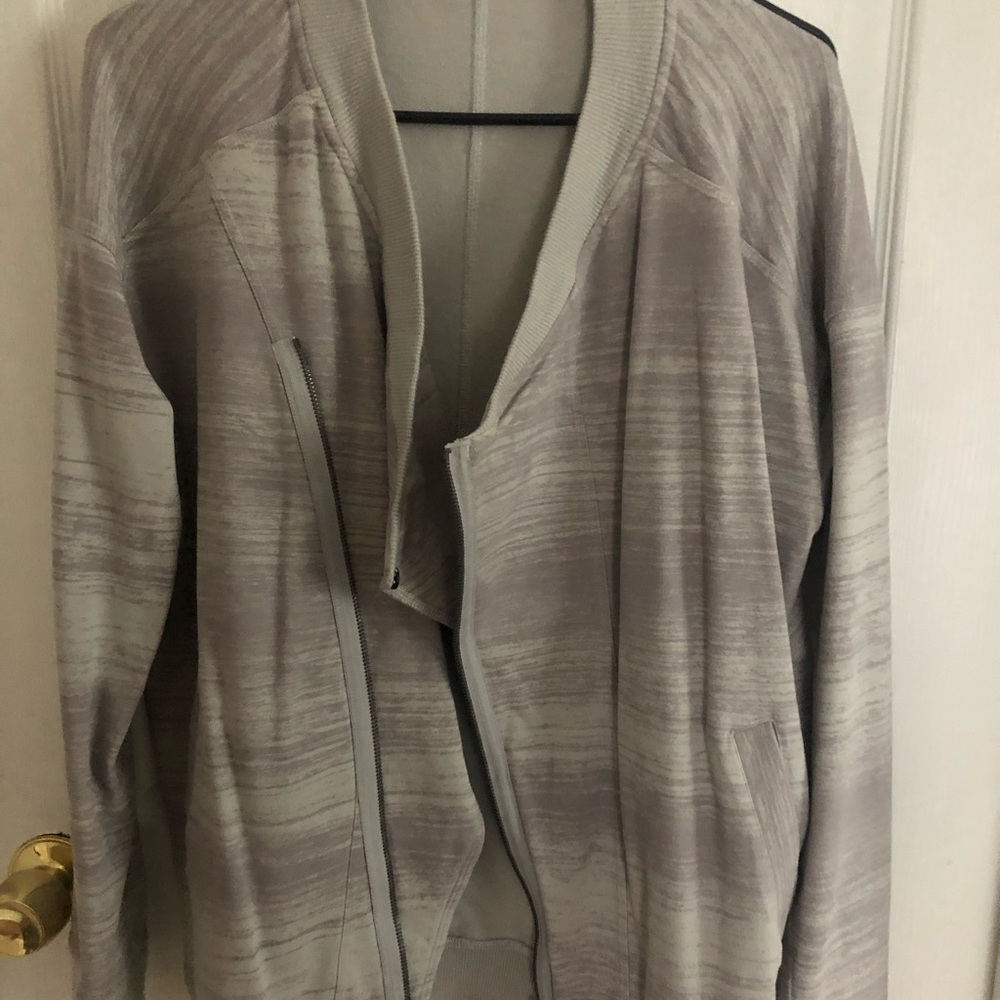 Lululemon wrap - Picture 3 of 4